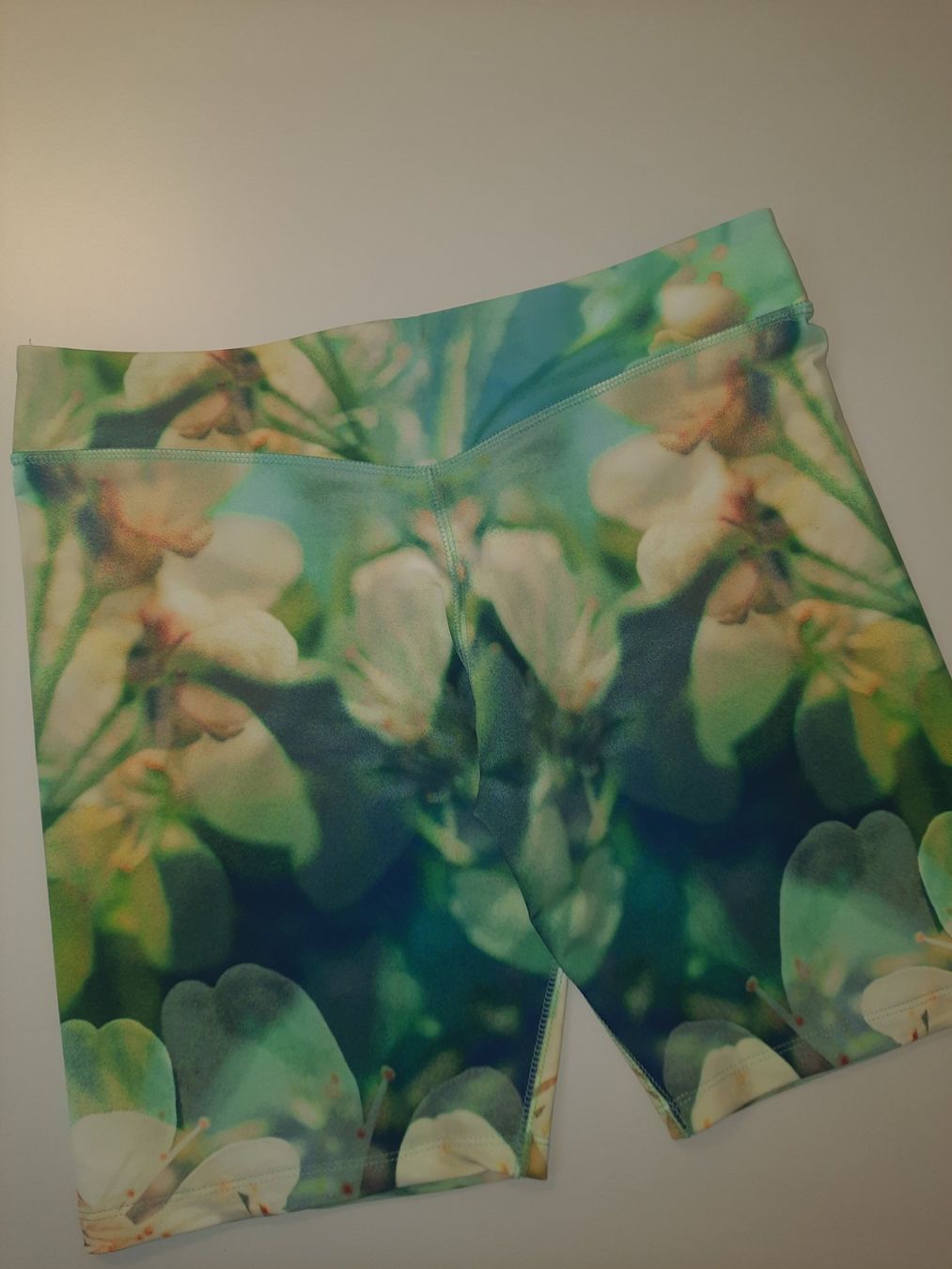 Leggings: Yogahose kurz – Neu (gemäss Beschreibung) aus Zürich von ONVA-RE-USE 1