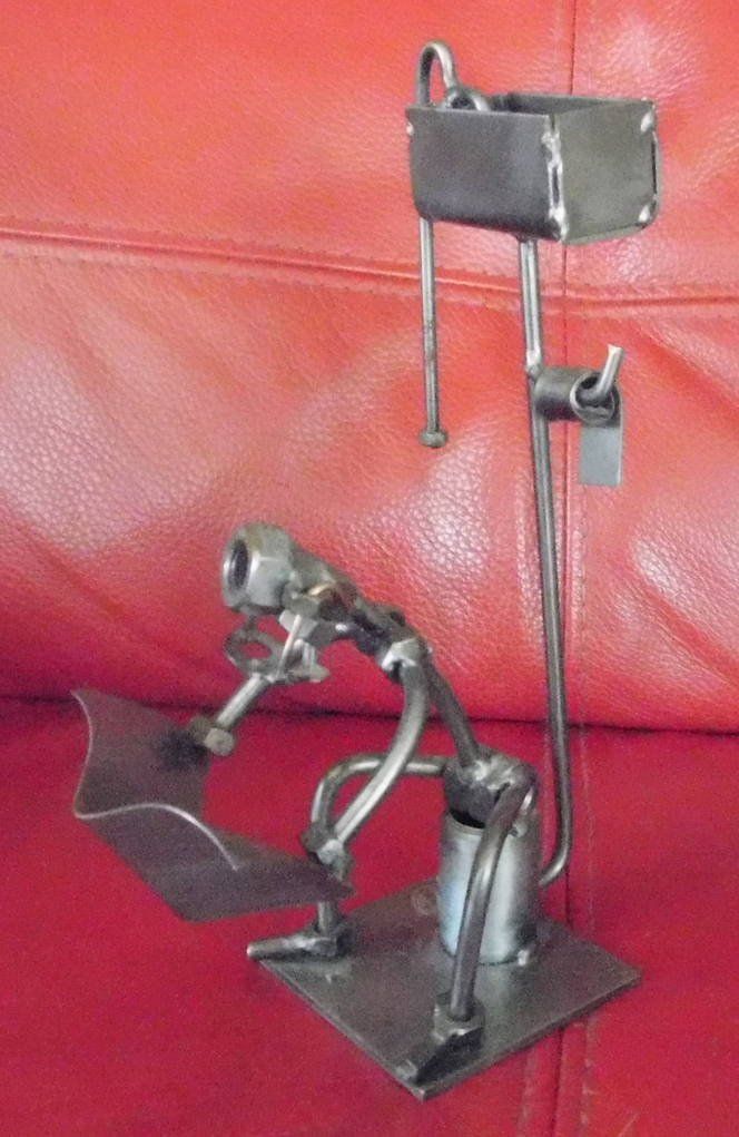 Skulpturen & Statuen: Schraubenmännchen – Gebraucht aus Villnachern von Niggo0 1