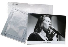 Yvonne Moore  (Foto + Negativ 1995)