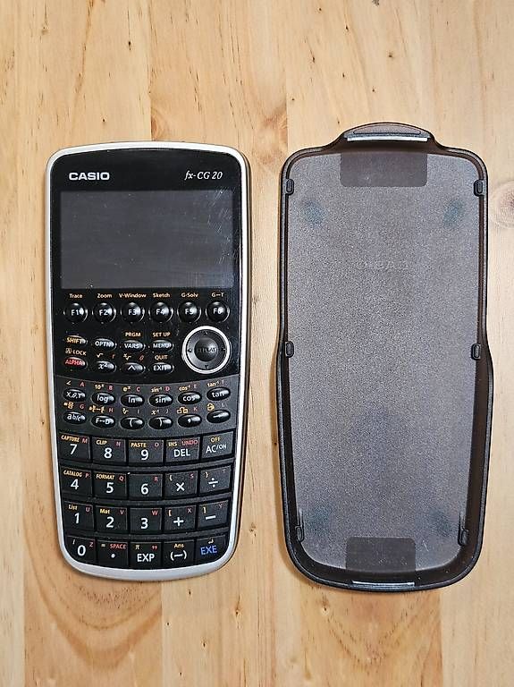 Calcolatrici tascabili: Casio fx-CG20 Grafikrechner - mit Anleitung & Software-CD – Usato da Zürich venduto da BlackPrism