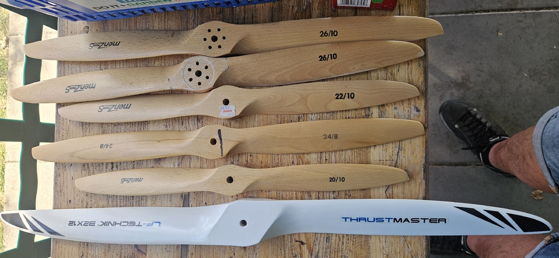 Modellismo RC: 2 Blatt Holzpropeller vesch. grössen – Nuovo (secondo la descrizione) da Ersigen venduto da Ktmteam 1