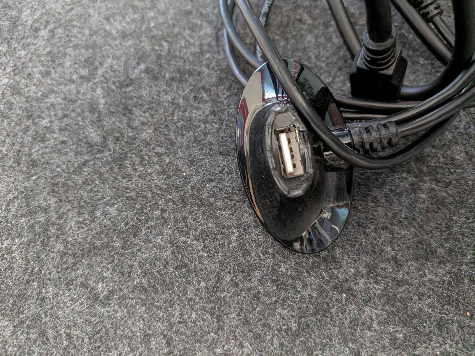 Kabel:  4x PC Kabel DVI USB 3.0 – Kabel Set – Gebraucht aus Interlaken von EvoCardNest 5