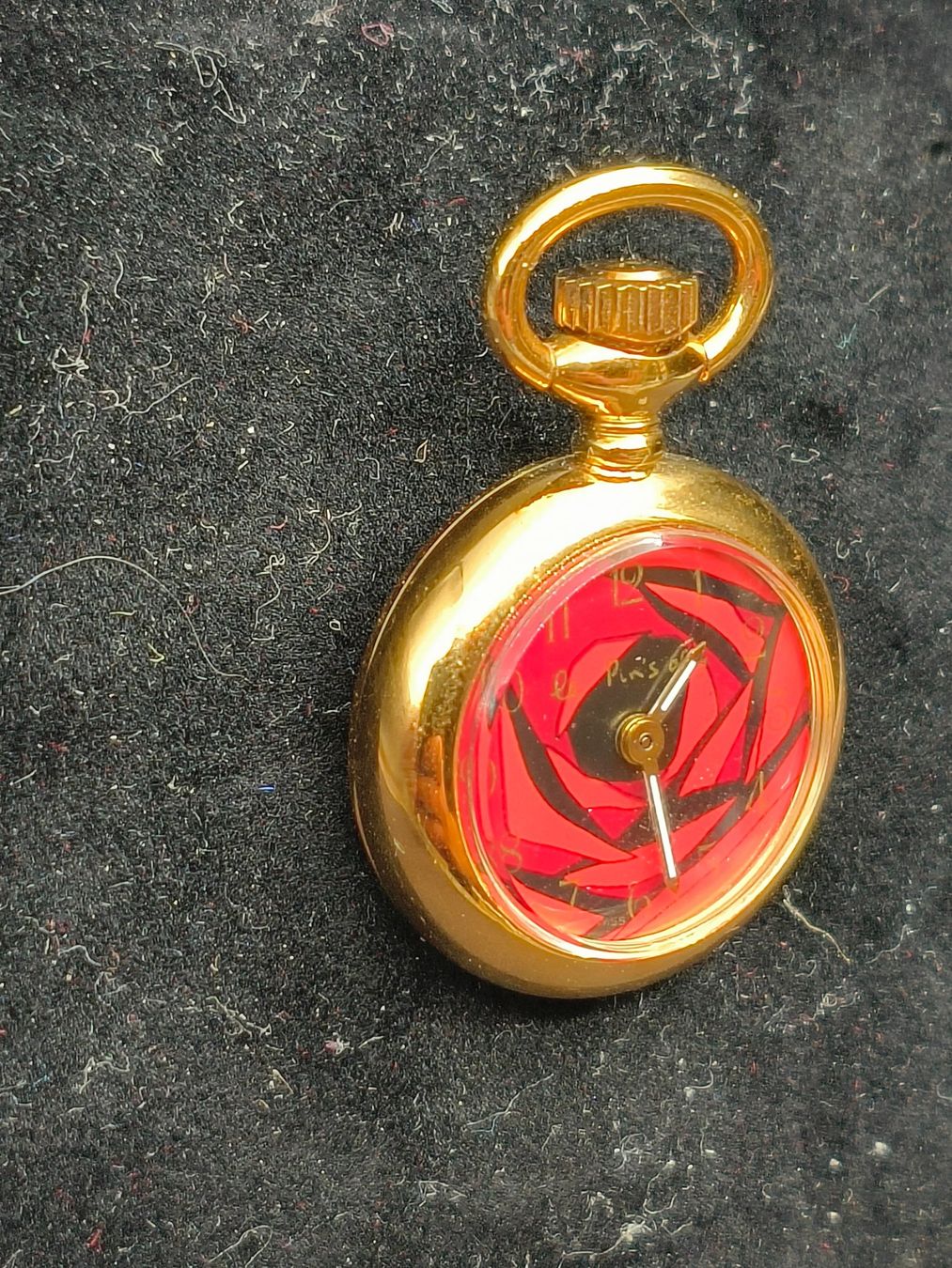 Orologi: Pin's Oly – Usato da La Chaux-de-Fonds venduto da curtitswisswatches 2