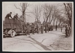 3 Fotografien Lastwagen-Konvoi mit K.u.k