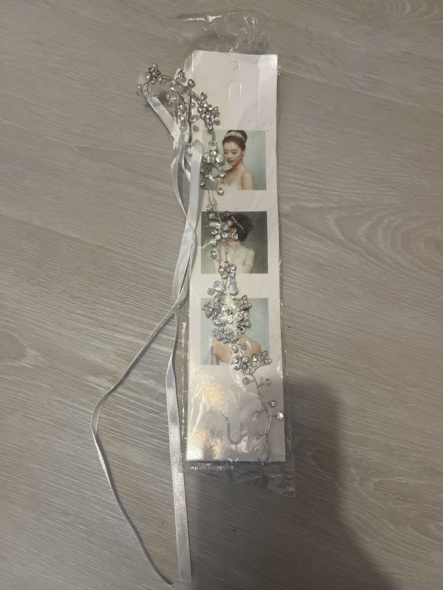 Accessori per capelli: Haarschmuck Braut Kristall Perlen Silber Neu  – Nuovo (secondo la descrizione) da Derendingen venduto da CaMiPa5
