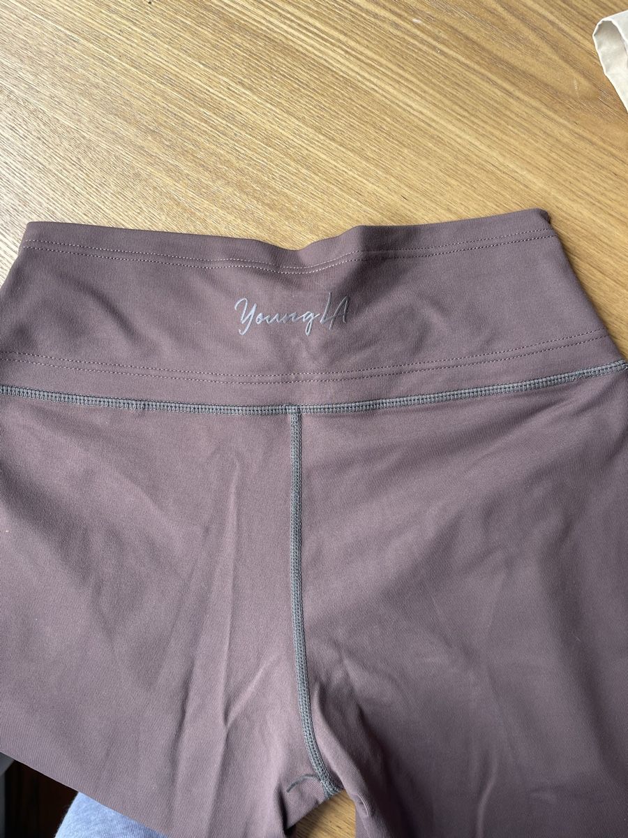 Leggings: Young LA flares – Usato da Fribourg venduto da ssu_tr9g