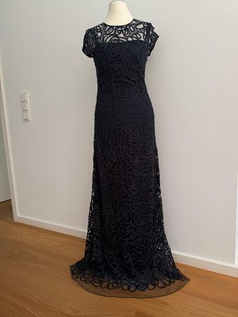 Abendkleid lang dunkelblau mit Applikationen