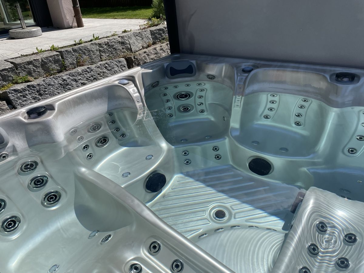 Whirlpool: Whirlpool – Gebraucht aus Heimberg von Marcel021 2