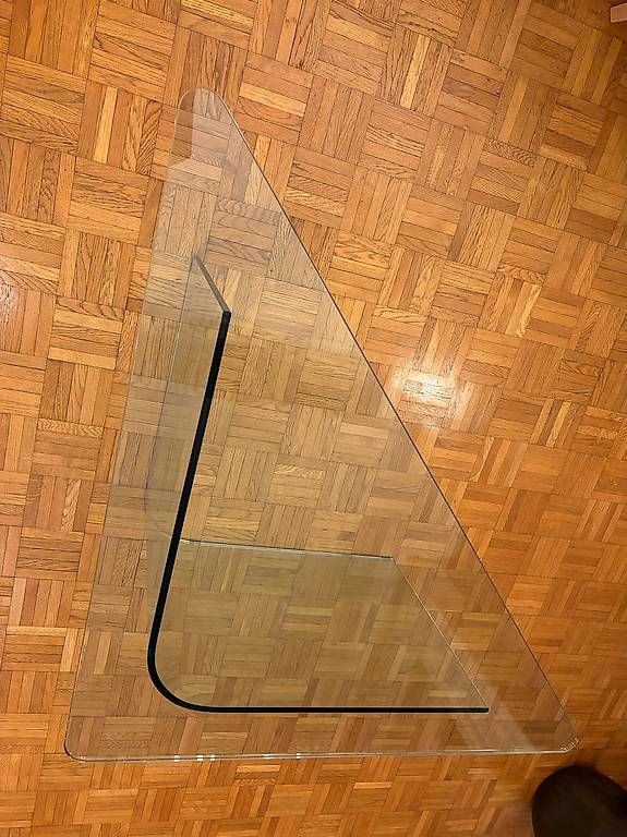 Tavoli: Magnifique table basse d'angle en verre épais – Usato da Vessy venduto da ongaros 1
