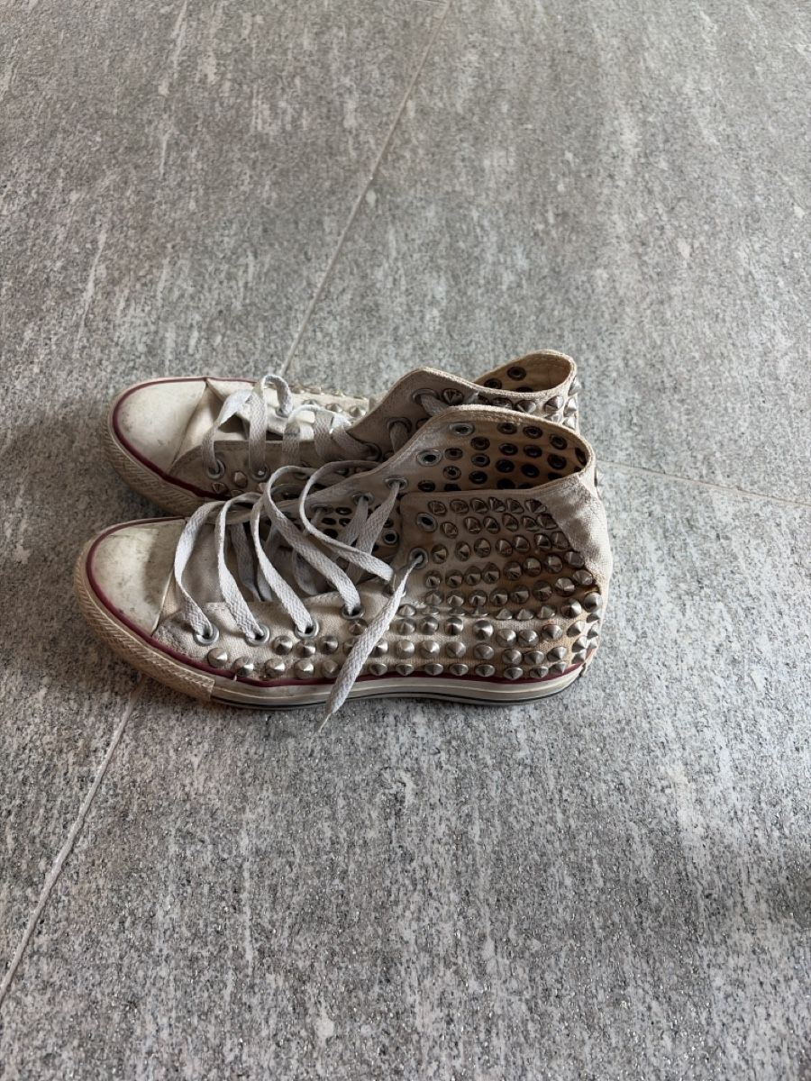 Converse Scarpe da donna: All star borchiata - 37,5  – Usato da Davesco-Soragno venduto da Chichijango 1