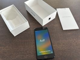 iPhone SE black 128 GB