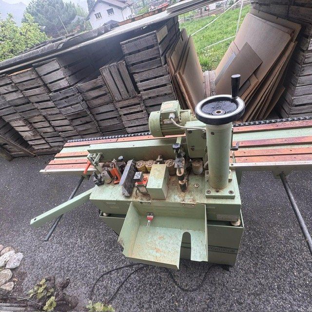 Toutes les machines: Plaqueuse de chant – D'occasion à Riddes par Coco_channel