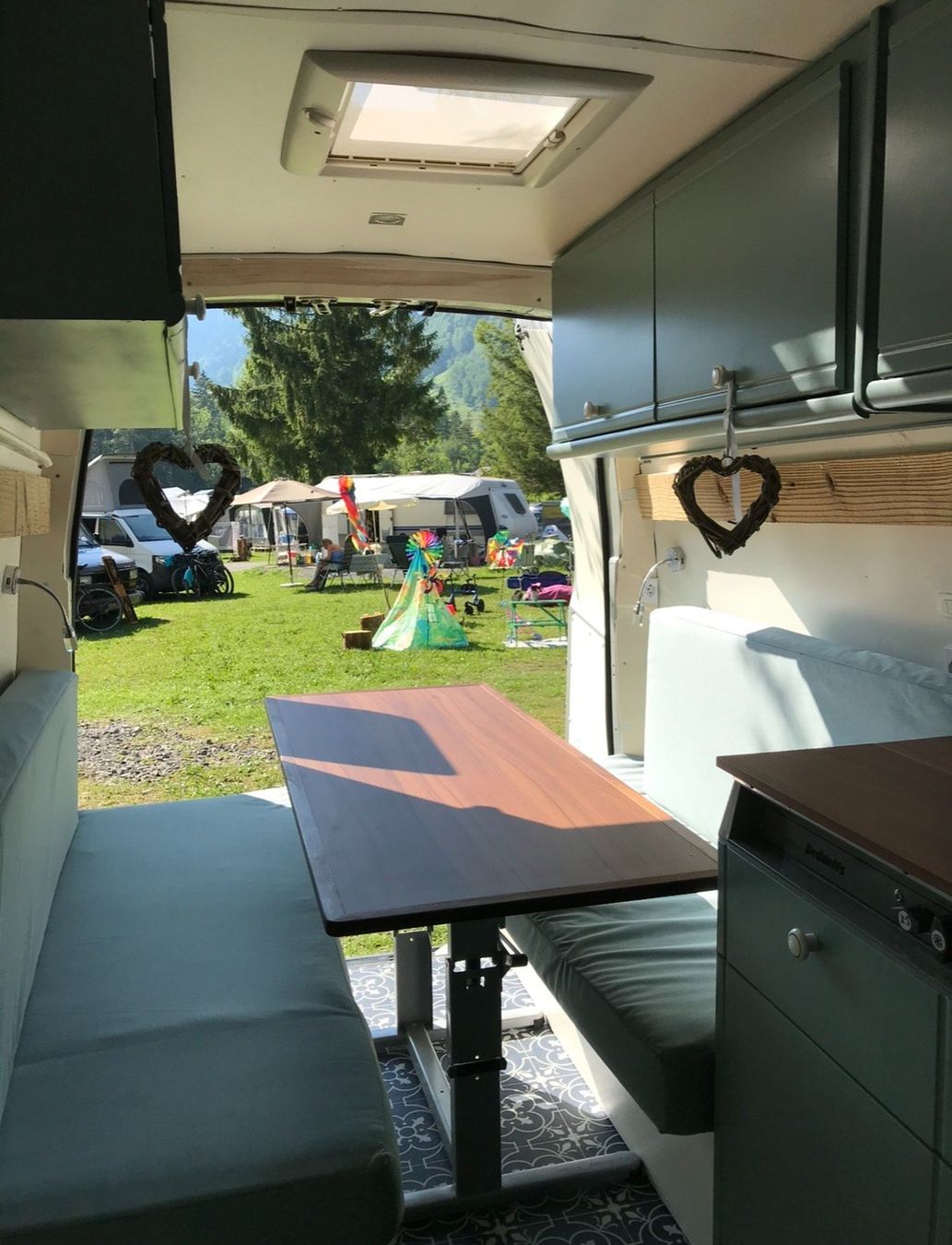 Mercedes-Benz Camping Fahrzeuge: Liebevoll ausgebauter Mercedes-Benz Vito 113 CDI Campingbus – Gebraucht aus Ruswil von Schumi1965 6