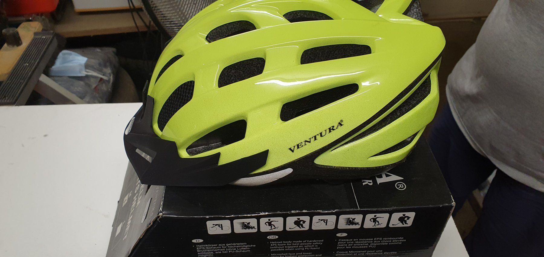 Caschi: Velohelm Neu grösse M – Nuovo e nell'imballaggio originale da Burgdorf venduto da schlange034