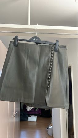 Stylischer Next Lederrock in Olivgrün, Grösse XL wie neu