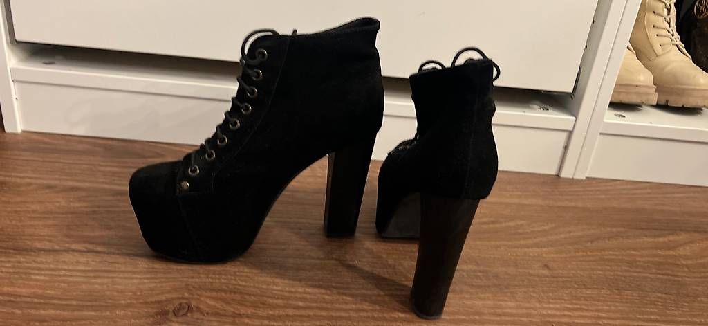 Damenschuhe: Original Jeffrey Campbell Stiefeletten High Heels 37 – Gebraucht aus Aarau Rohr von jen_lw9f 2