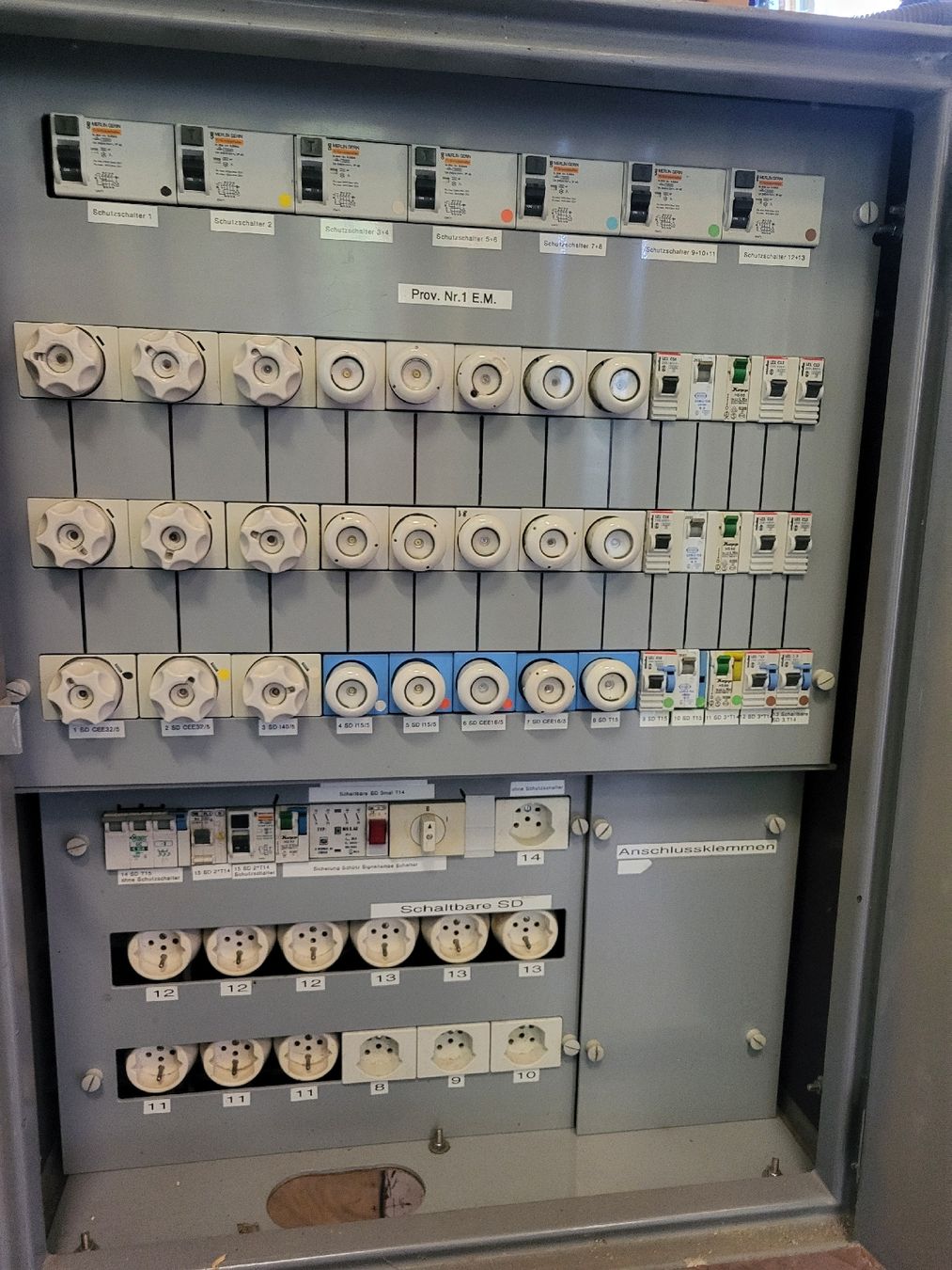 Elektrotechnik: Baustromverteiler 63 – Defekt aus Alpnach Dorf von str_jdw2 5