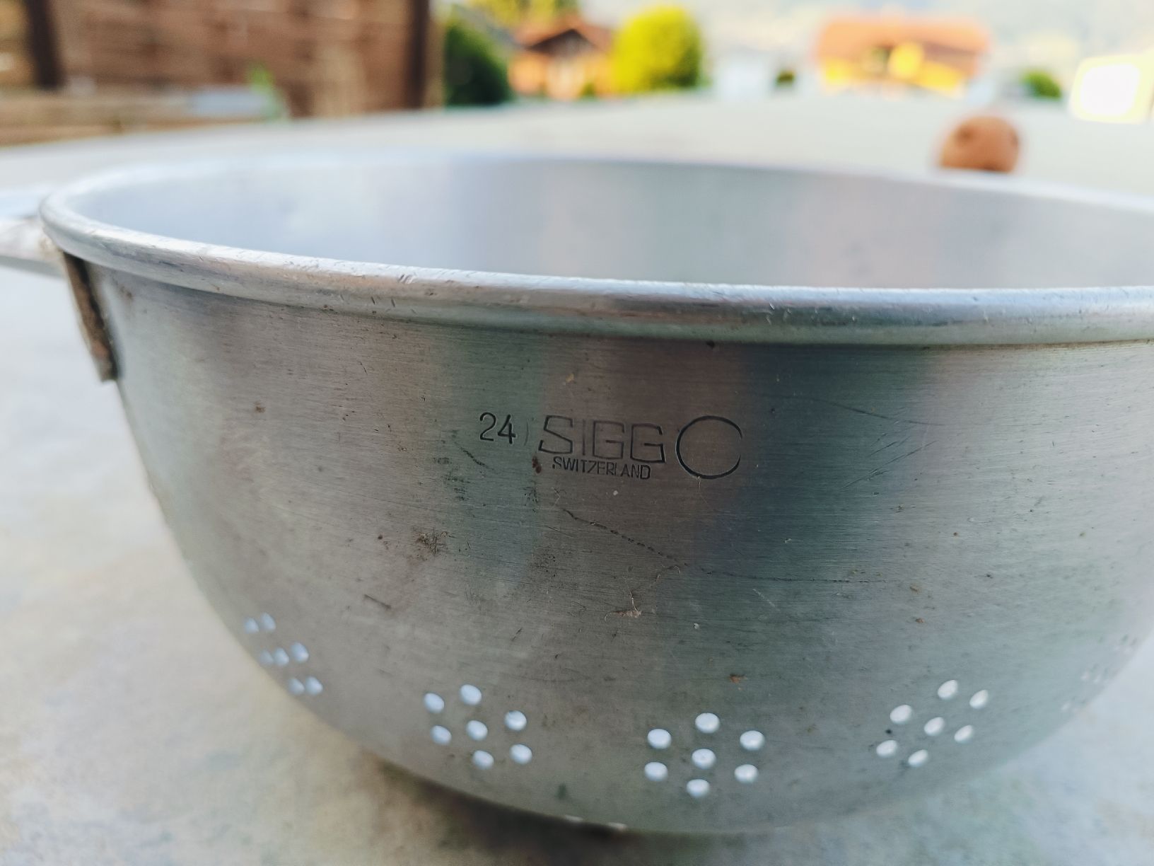 Sigg Appareils de cuisine: Altes Sieb SIGG Aluminium 24 cm – D'occasion à Münchenbuchsee par Ruth0 1