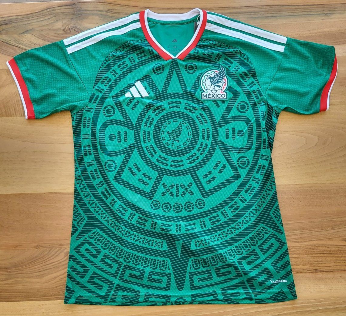 Canottiere & Pantaloni: Mexiko Heimtrikot WM 2026 – Nuovo (secondo la descrizione) da Zuzgen venduto da Flaeng