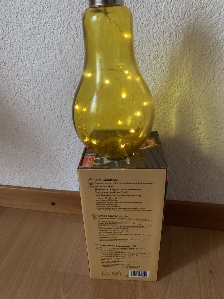 Tutte le decorazioni: Led-Glühbirn – Usato da Chézard-St-Martin venduto da iva_xw8z 2
