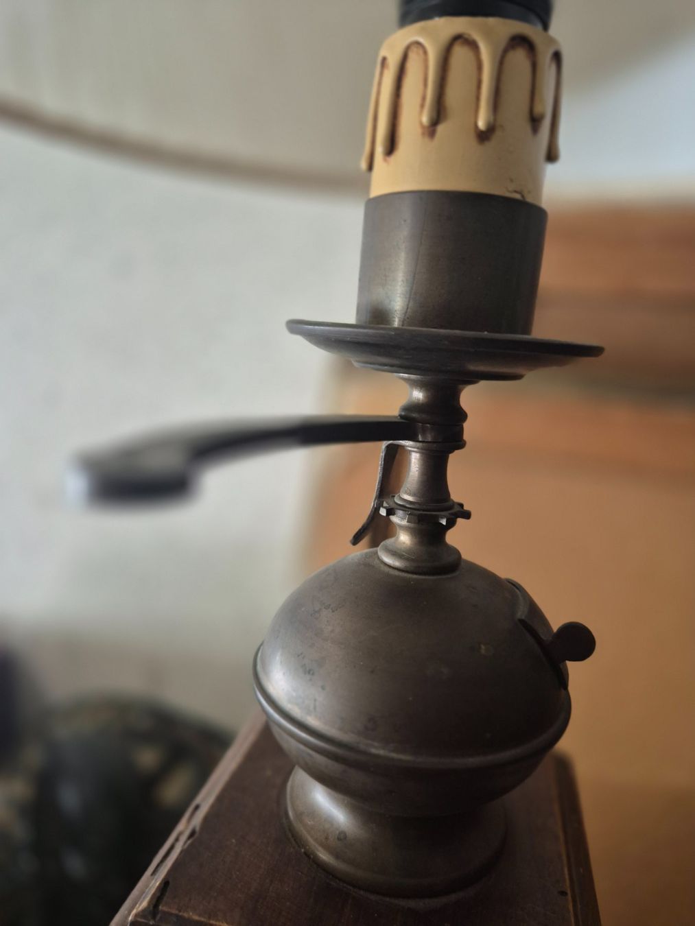 Paralumi: Lampe sur pied - Moulin à café – Usato da Essertes venduto da onezoneplay 6