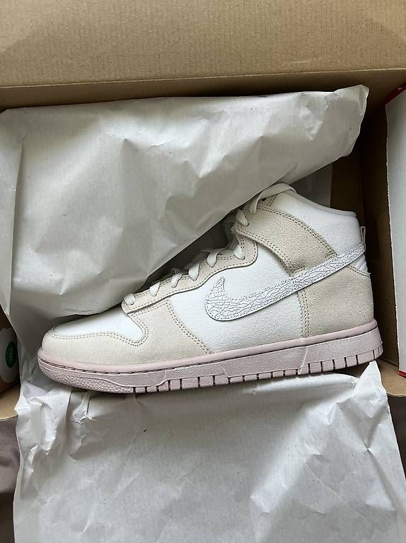 Scarpe da uomo: NIKE DUNK HI RETRO PRM Grösse 44 – Usato da Dietikon venduto da M.C1998