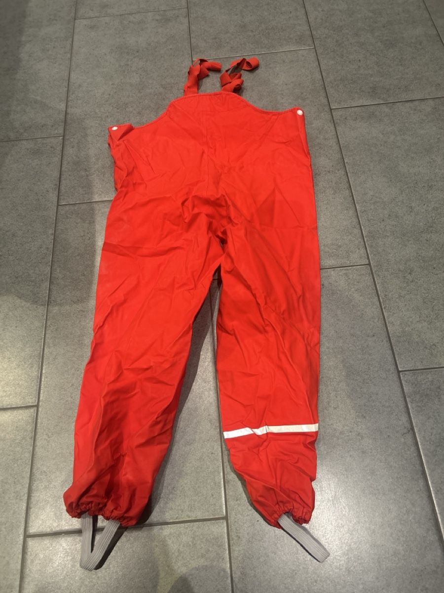 Pantaloni: Rote Matschhose Grösse 122-128 – Usato da Mühledorf SO venduto da Dania77