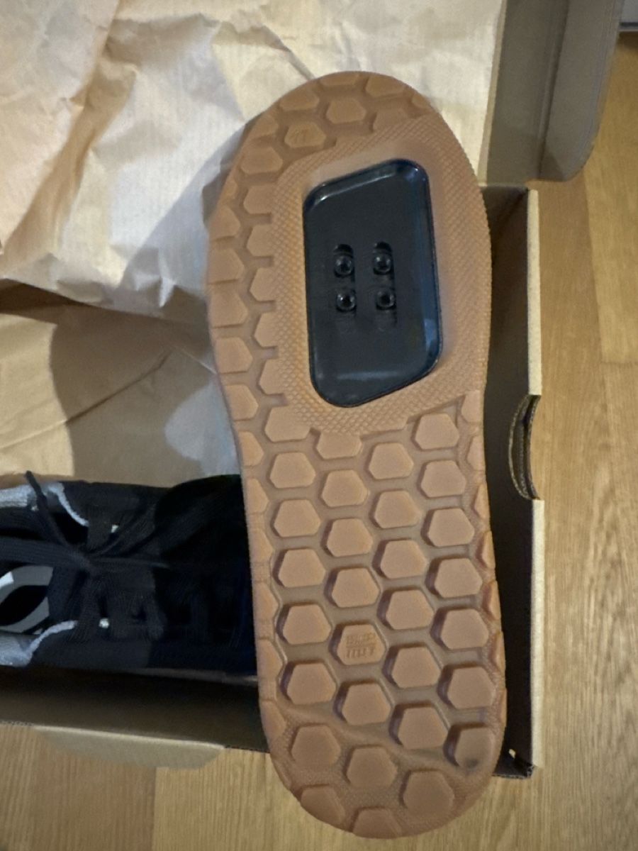 Specialized Chaussures hommes:  Specialized 2FO Trail Cliic Schuhe Grösse 41 Neue  – Neuf avec emballage d'origine à Solothurn par Leo2207 2