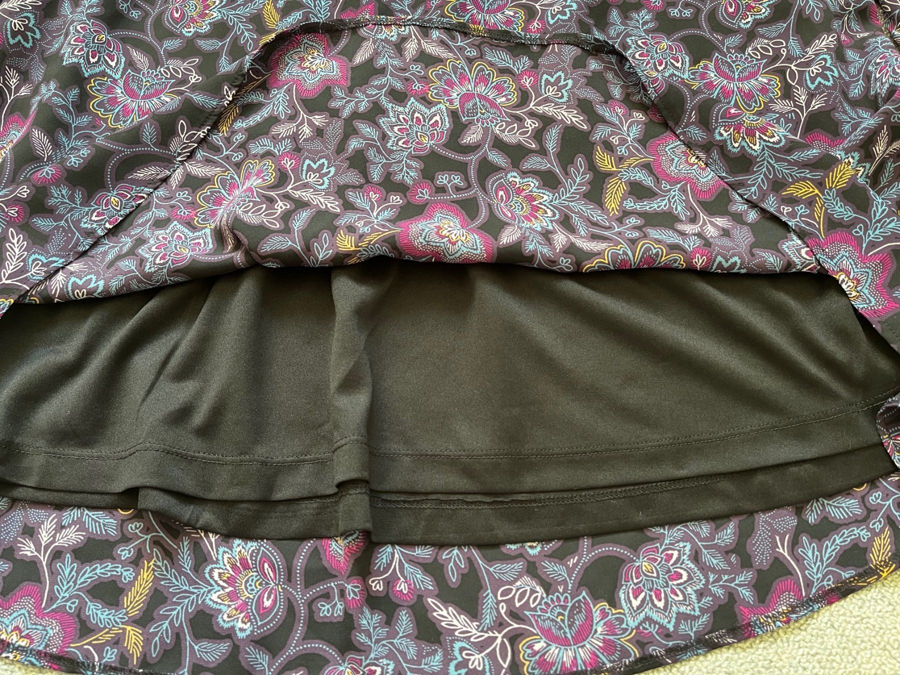 C&A Camicette: Festliche Bluse Gr 44. Fabrikneu – Nuovo e nell'imballaggio originale da Rekingen AG venduto da Barmaleus 3