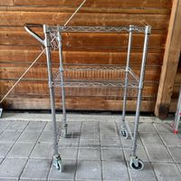 Metall Gestell mit Rollen und Griff
