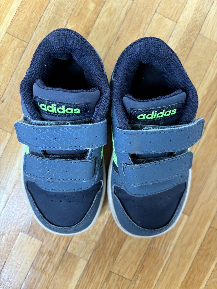 Adidas Scarpe per ragazzi: Baskets Adidas enfants t. 23 – Usato da Chêne-Bougeries venduto da CeliaMate 3