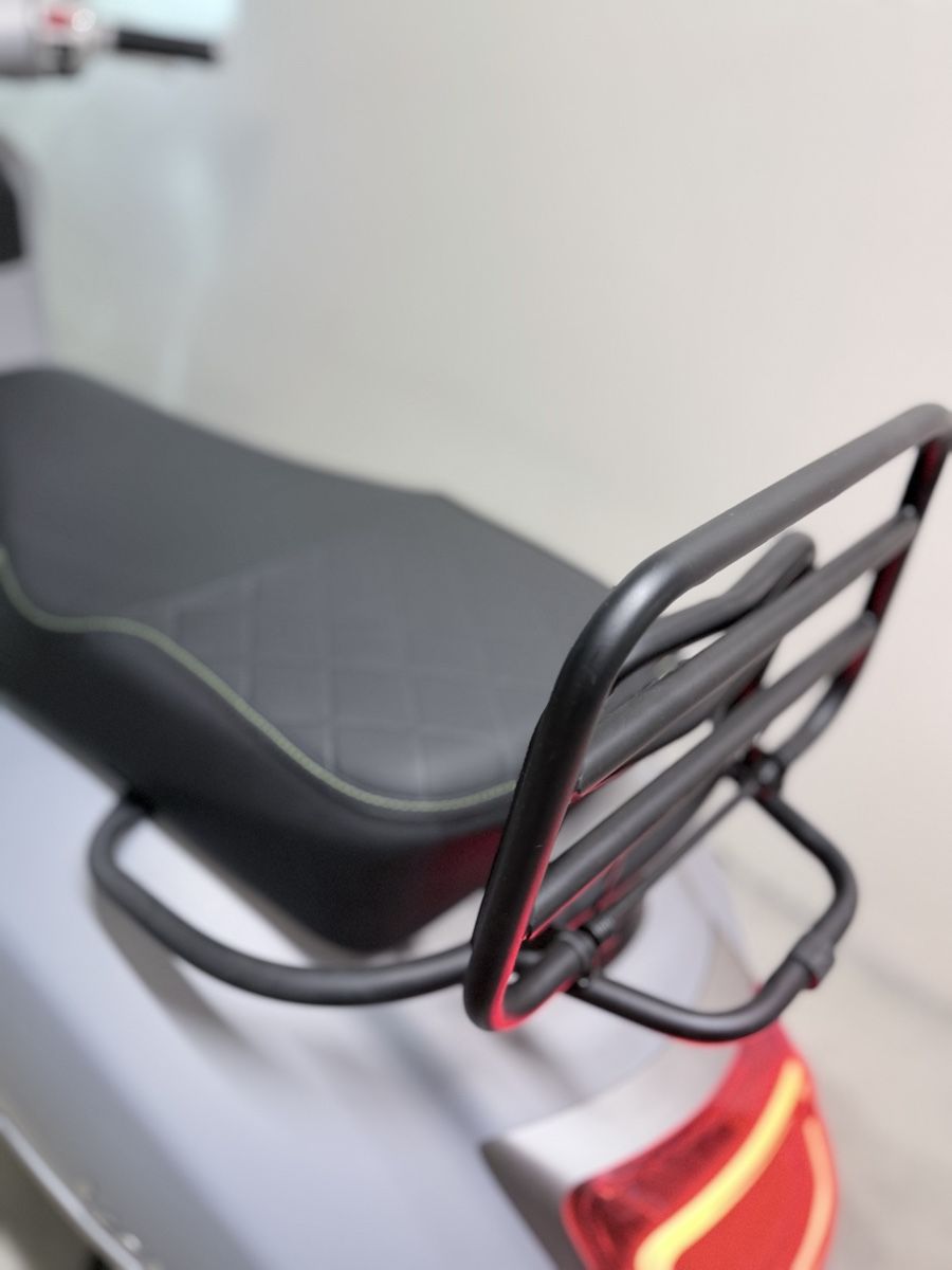 Vespa Scooter: PIAGGIO Vespa GTS 300 – Nuovo (secondo la descrizione) da Thun venduto da 3603 2