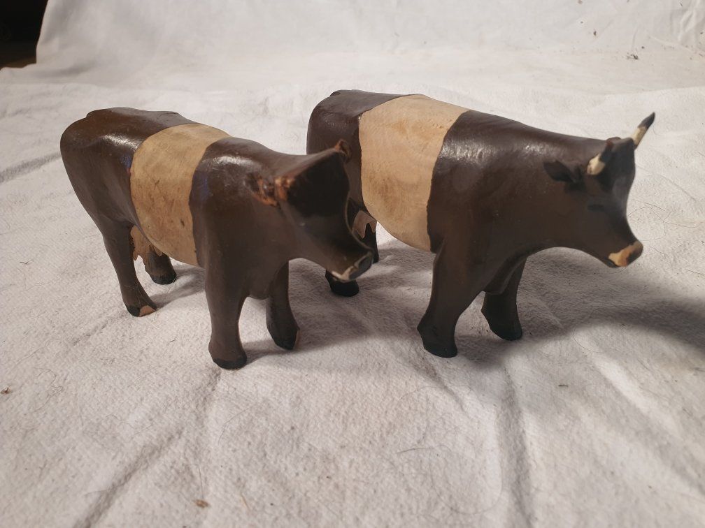 Figurines: geschnitzte Gurtenkühe – D'occasion à Häggenschwil par hae_dgp2 2