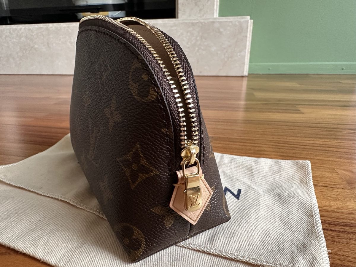 Louis Vuitton Custodie per cosmetici: Original Louis Vuitton Cosmetic Pouch PM – Nuovo (secondo la descrizione) da Küsnacht ZH venduto da bev_k7wy 4