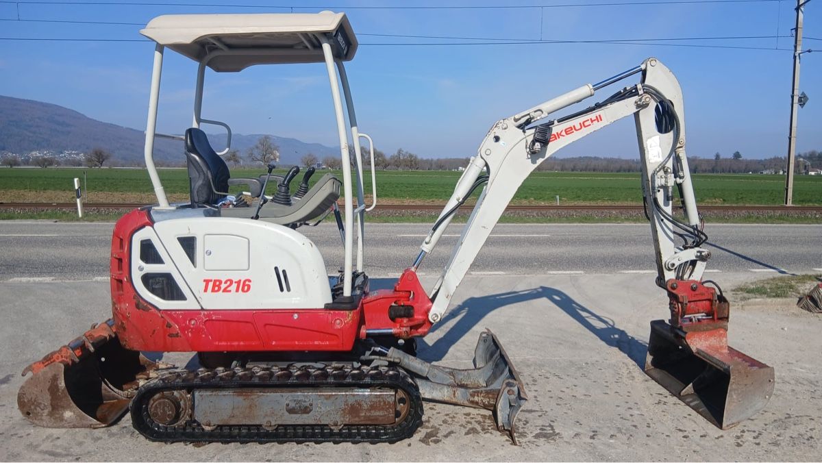 Takeuchi Escavatori: Bagger 1,6 Tonnen Takeuchi TB 216 – Usato da Niederbipp venduto da baggerch 5