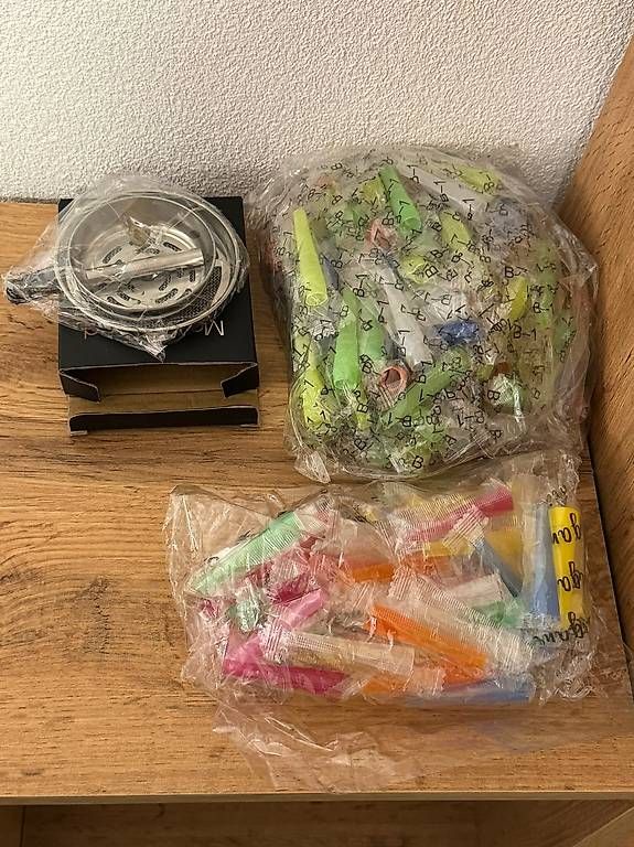 Narghilé: Shisha / Hookah Equipment  – Usato da Niederbipp venduto da Mikhsap 1