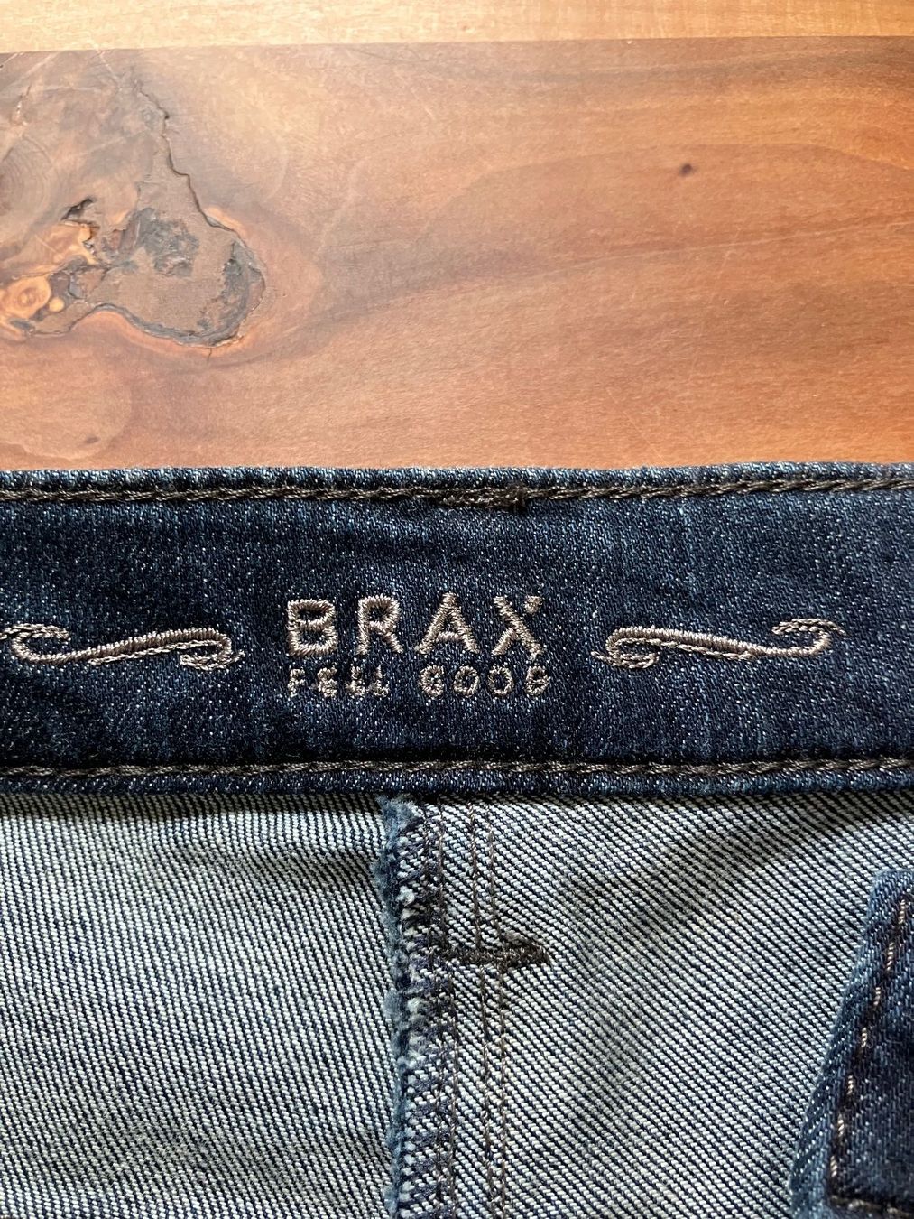 Brax Jeans: sehr gut erhaltene BRAX Jeans- neuwertig ! – Usato da Bern venduto da sturmmoewe 5