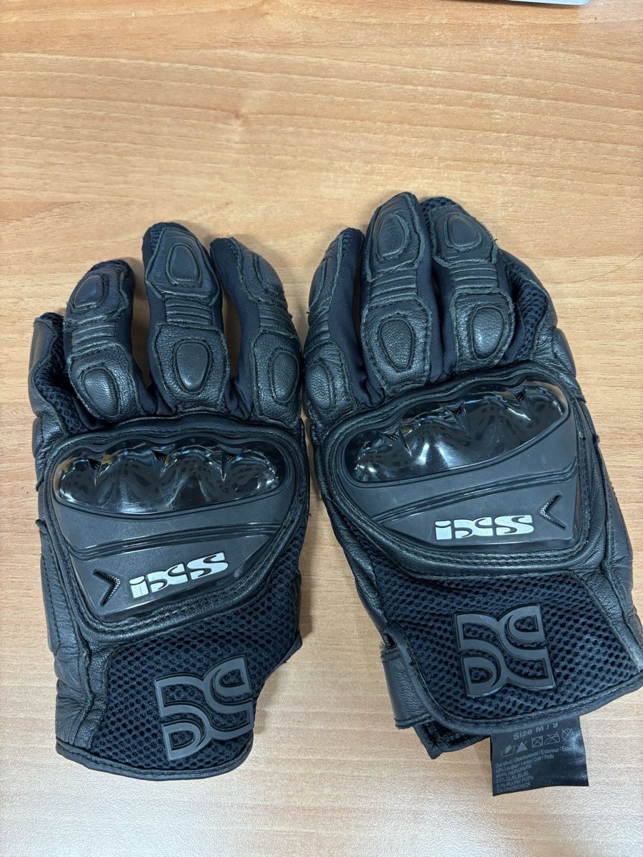 IXS Gants & mitaines : Gants ixs en cuir – D'occasion à Perly par che_mcr6