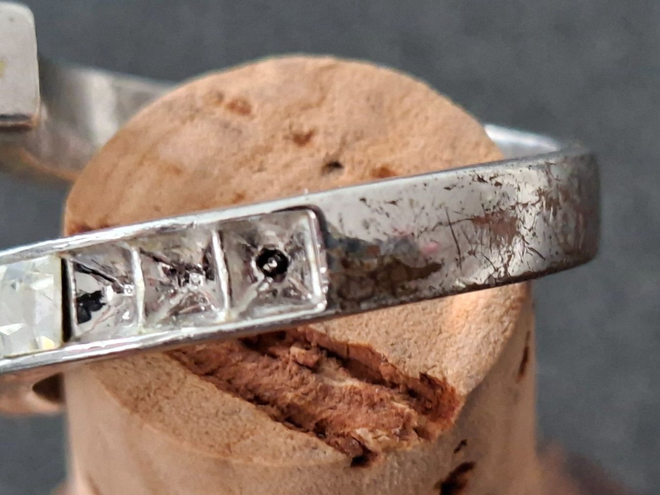 Anelli: Ring mit Strass Steinchen  Metall Silberfarben 2 Stk. – Usato da Gattikon venduto da jeansgli 3