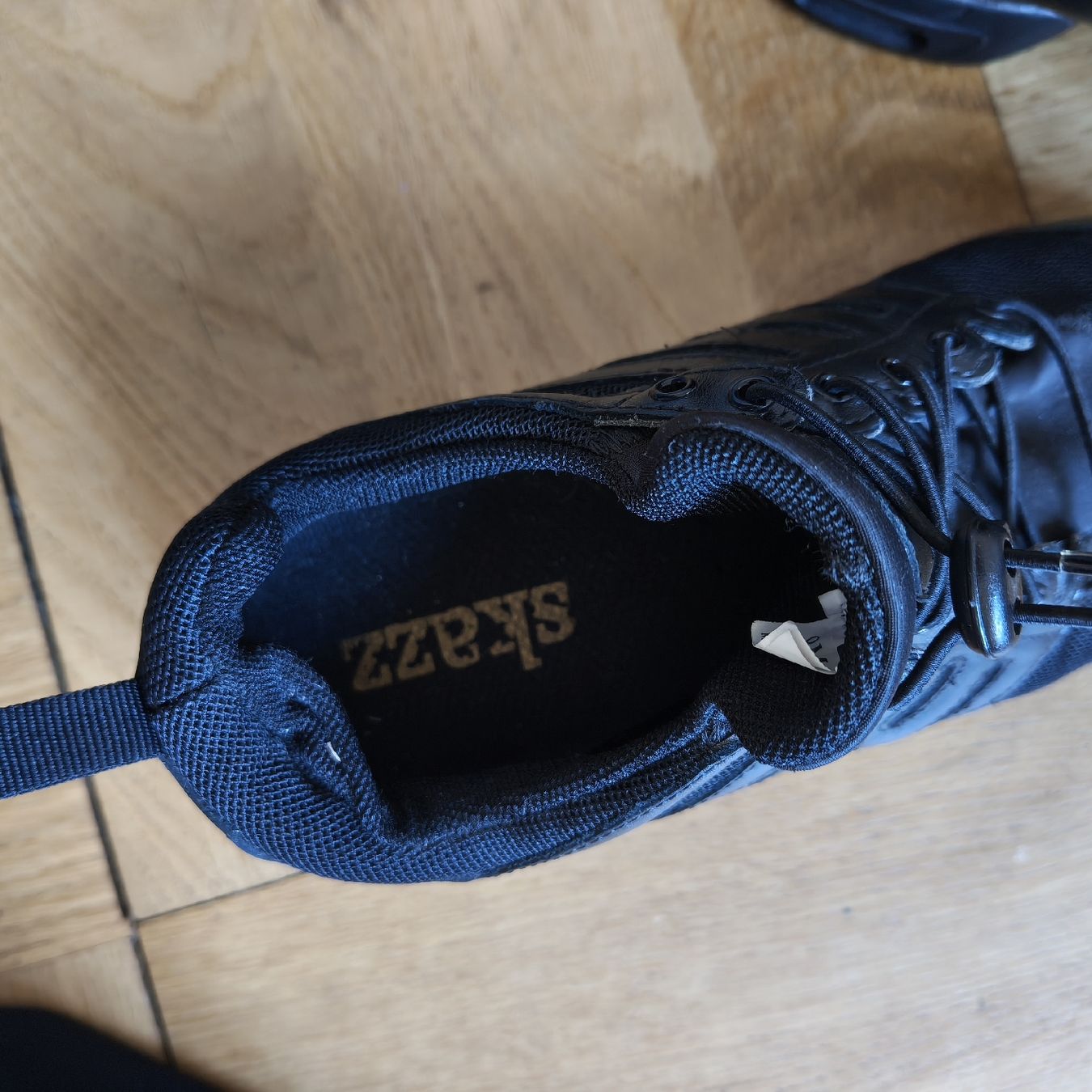 Scarpe da uomo: Skazz Dance Shoes 8M – Nuovo (secondo la descrizione) da Neuchâtel venduto da plazzzzma 2