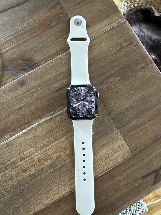 apple-watch-series-7-41mm-aluminium-case-excellent-gebraucht-in
