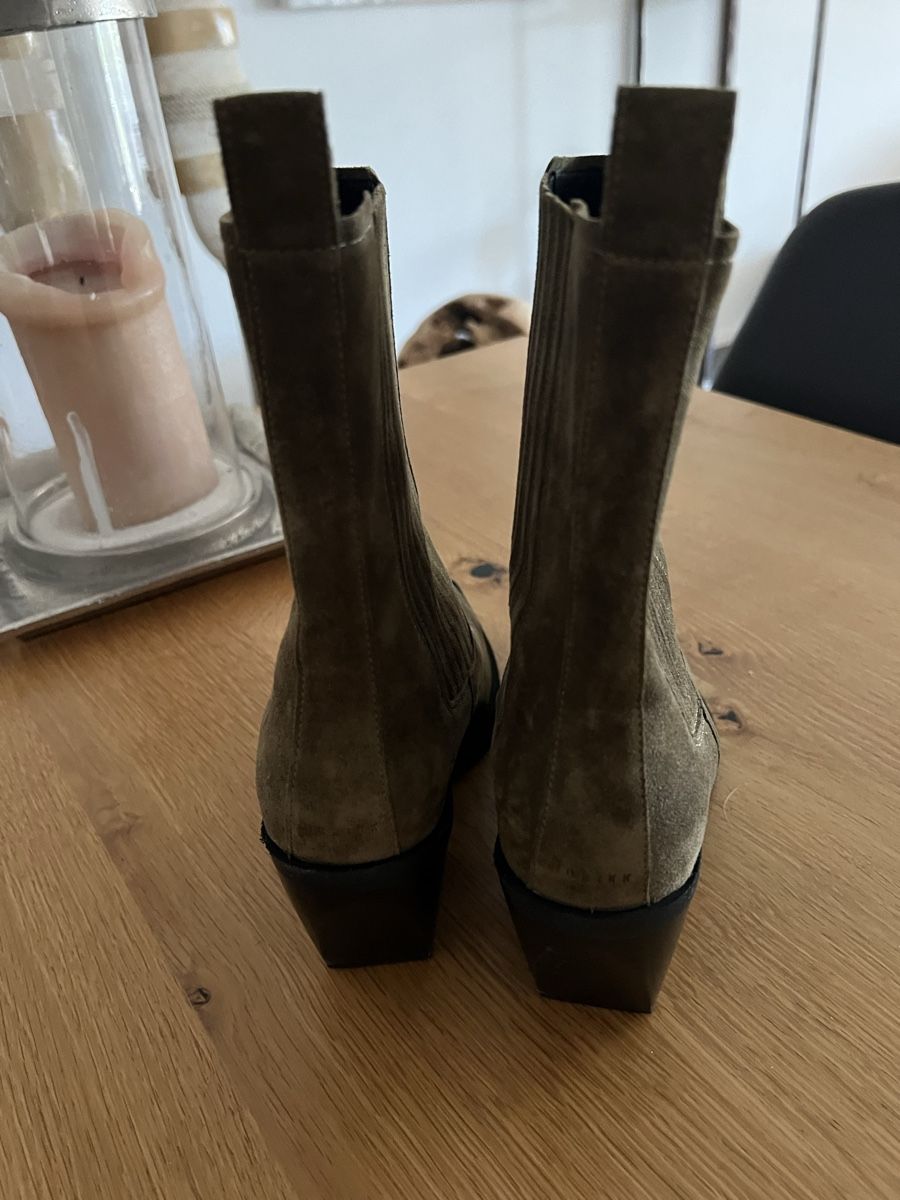 Damenschuhe: Wildleder Stiefeletten neu – Neu (gemäss Beschreibung) aus Döttingen von Steinklopferin 2