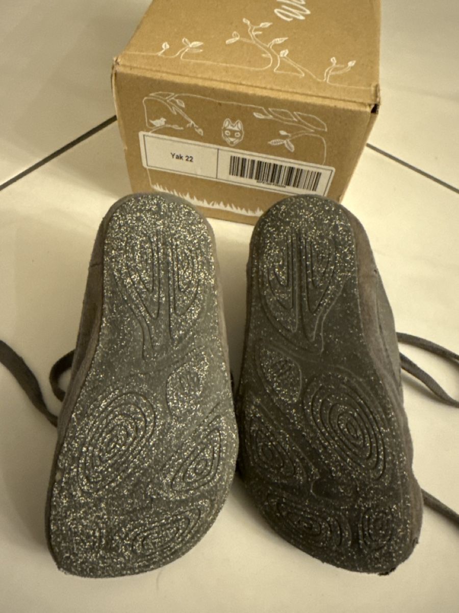 Wildling Schuhe für Jungen: Wildlinge Yak Gr 22 – Gebraucht aus Ennetbürgen von NavierStokes 1