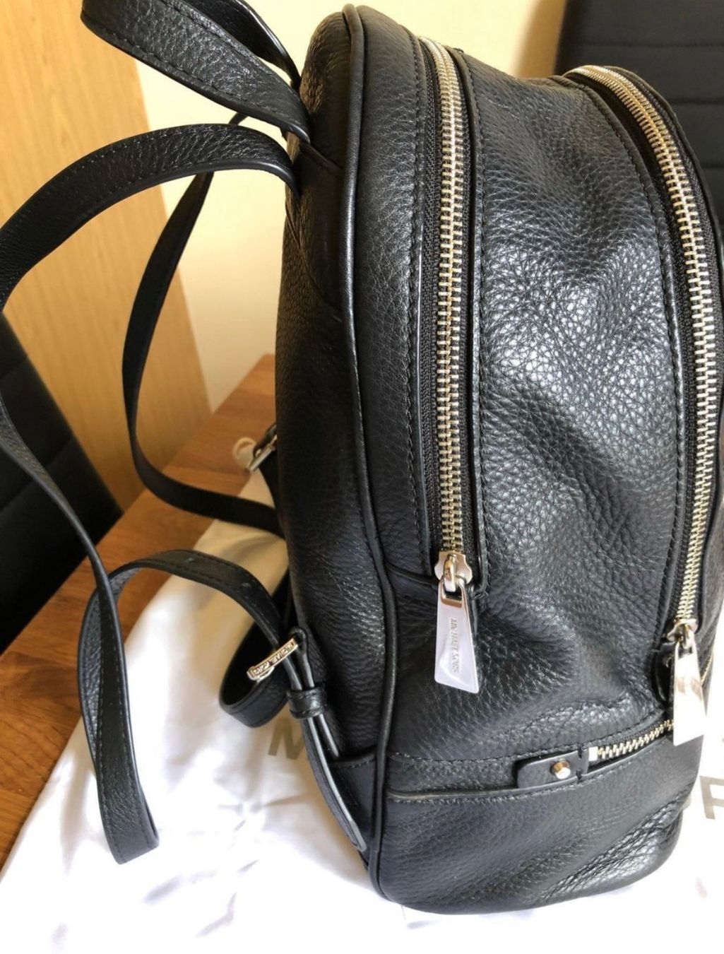 Michael Kors Zaini: Michael Kors Original Rucksack Midi, schwarzes Leder RHEA – Nuovo (secondo la descrizione) da Zumikon venduto da NG_79 1