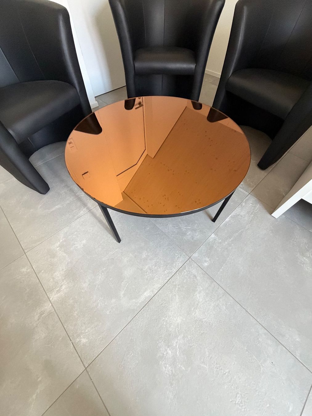 Poltrone: 3x schwarze Ledersessel + 1x Couchtisch CHF 50 – Usato da Embrach venduto da ber_8fgp 2