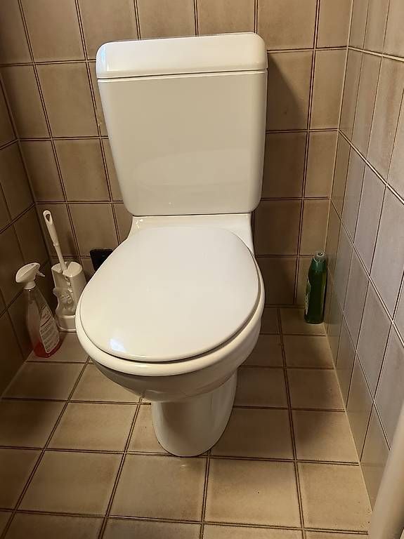 Lavabi & lavandini: WC / Spiegel / Lavabo .. – Usato da Stans venduto da Benzen 2