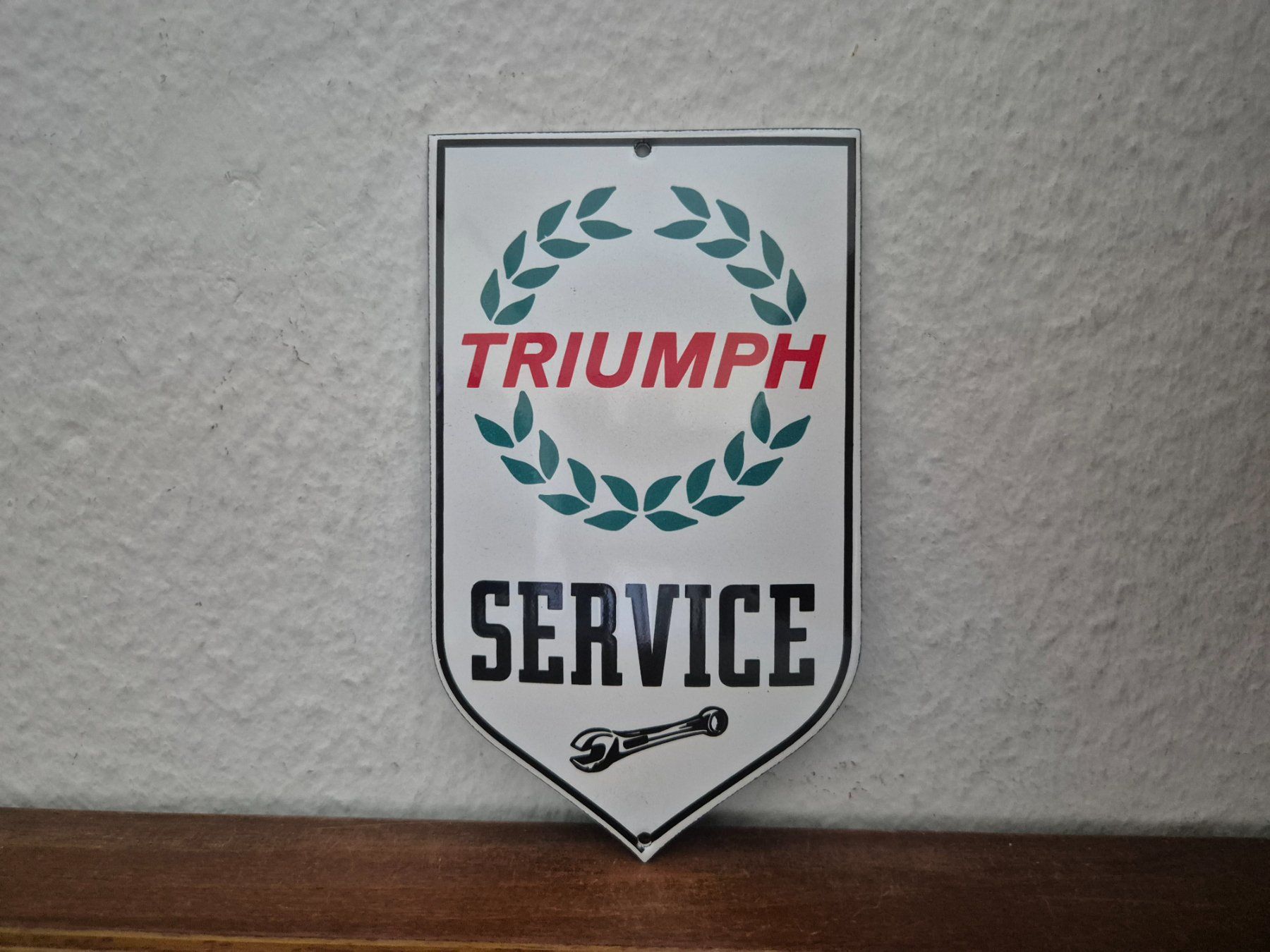 Triumph Insegne: Emailschild Triumph Service Motorrad Logo Emaille Schild – Nuovo (secondo la descrizione) da Schaffhausen venduto da pfanis09