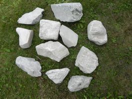 Speckstein kleinere u. grössere Stücke