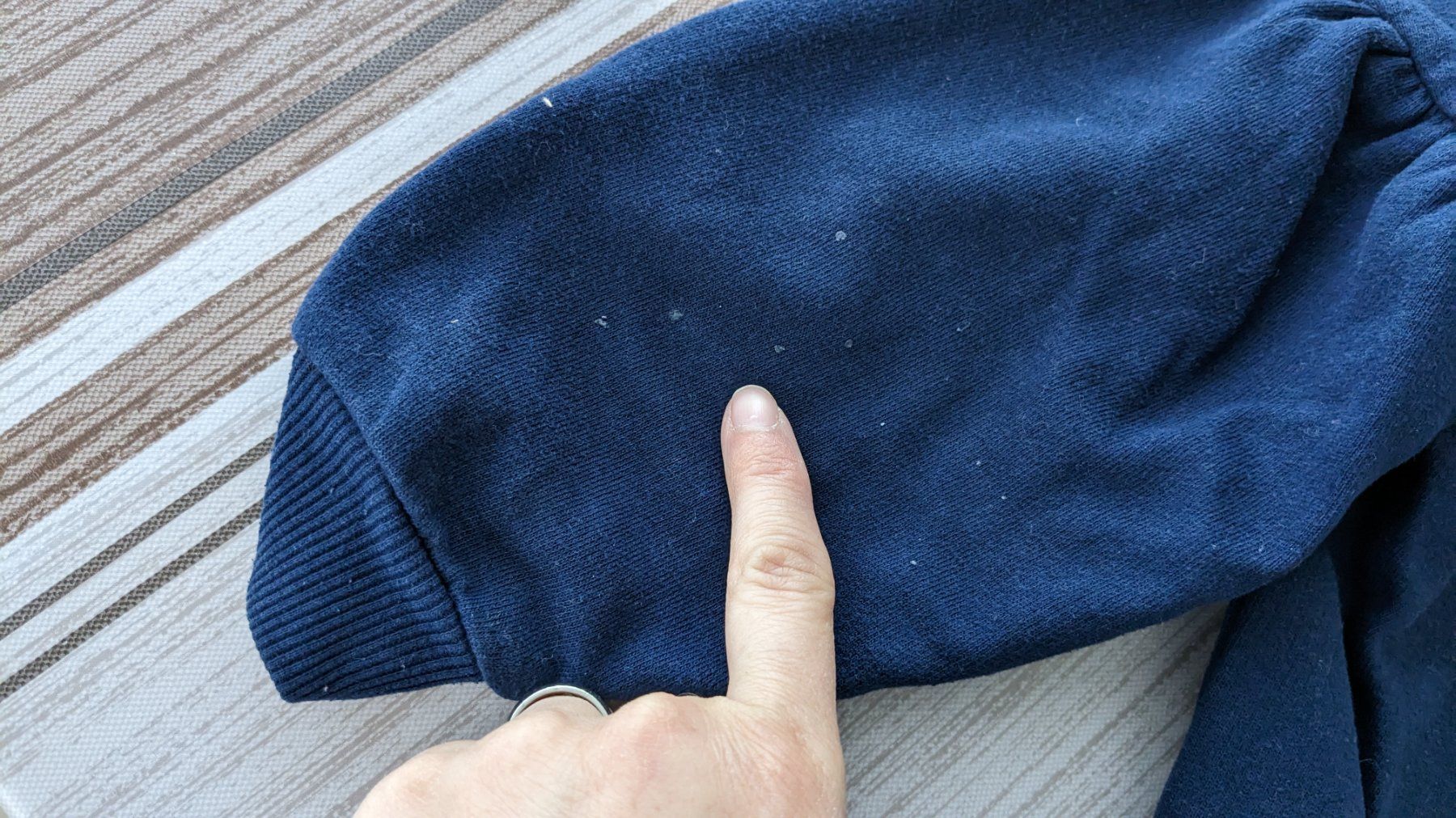 Pullover & Sweatshirts: Süsser, dickerer Pullover - mit bunten Steinchen - 98/104 – Gebraucht aus Staufen von Fleby84 4
