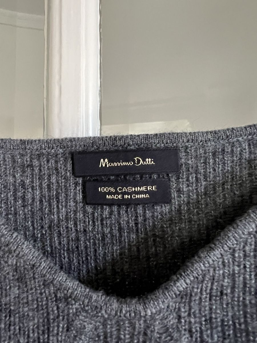 Massimo Dutti Tops: Top cachemire Massimo Dutti – Neuf (Voir description) à Genève par MinimalistDressing 1